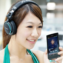 Sony 推出首款 Android Walkman Z1050