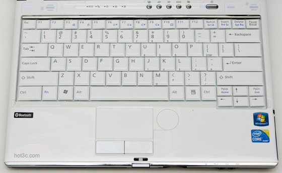 [Fujitsu] 搭載 i5 Fujitsu SH560 評測